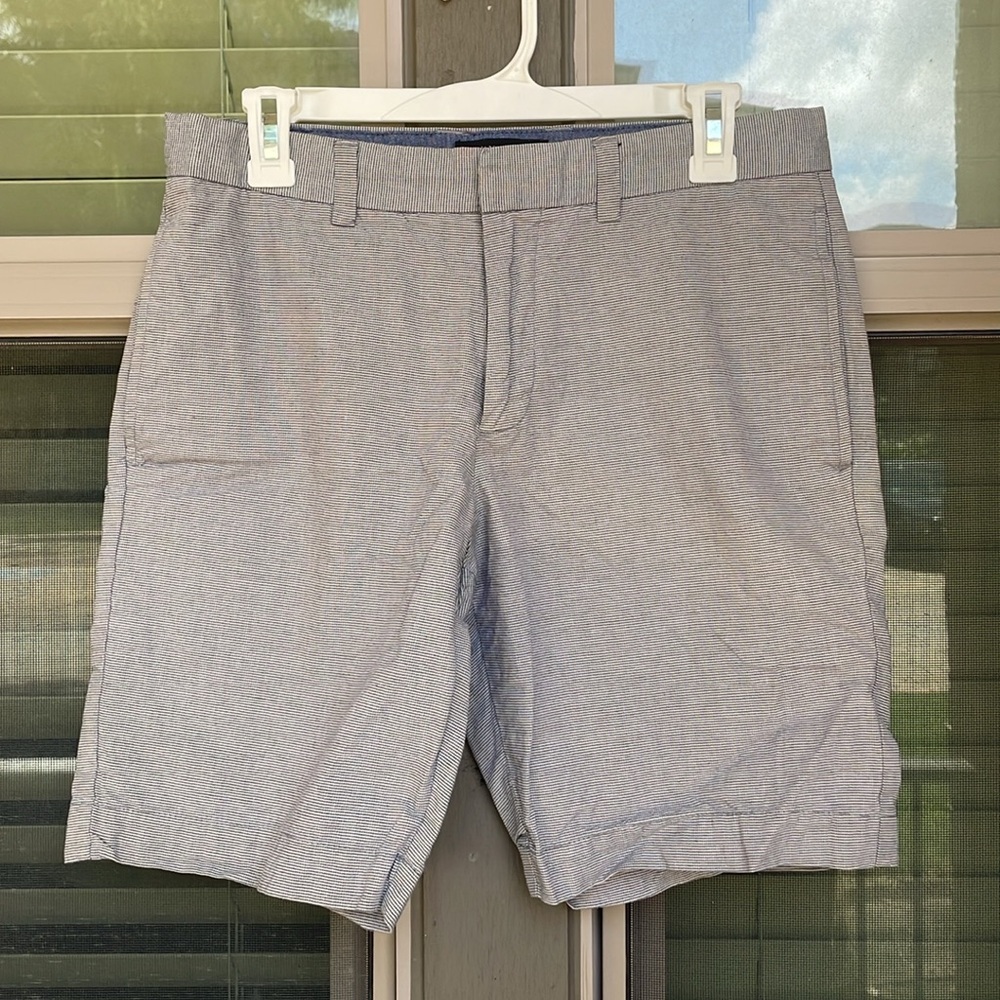 Banana Republic Men’s s 9” Aiden club short 30 stripes grey